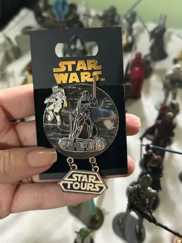Disney Star Tours®? - The Adventures Continue - Darth Vader broche Skytrooper 2011
