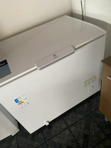 Vendo Freezer 314L novo