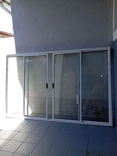 Janela alumínio 