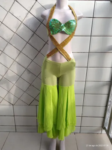 Macacão de Dança do Ventre Verde com Strass Dourado
