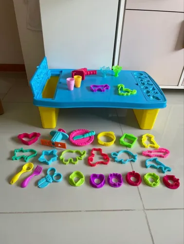 Conjunto Massinha Play-doh Mesa De Atividades  - Hasbro
