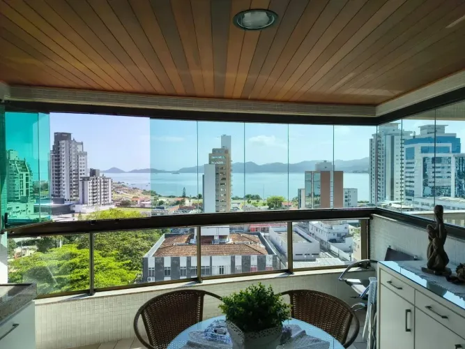 Apartamento para venda com 154 metros quadrados com 3 quartos