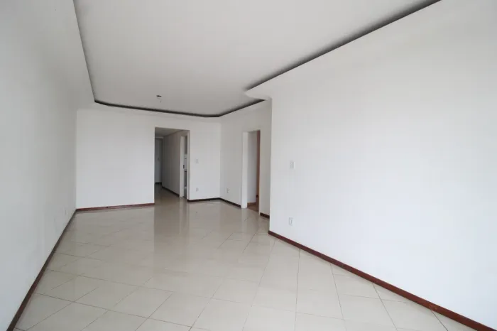 Comodoro  Venda · 3 dormitórios