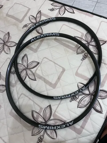 2 aros alexrims 2 pneus seminovos