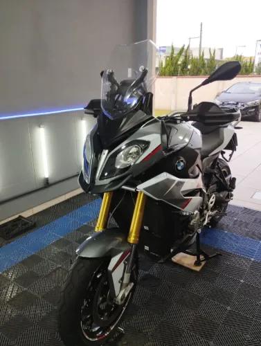 BMW s1000xr