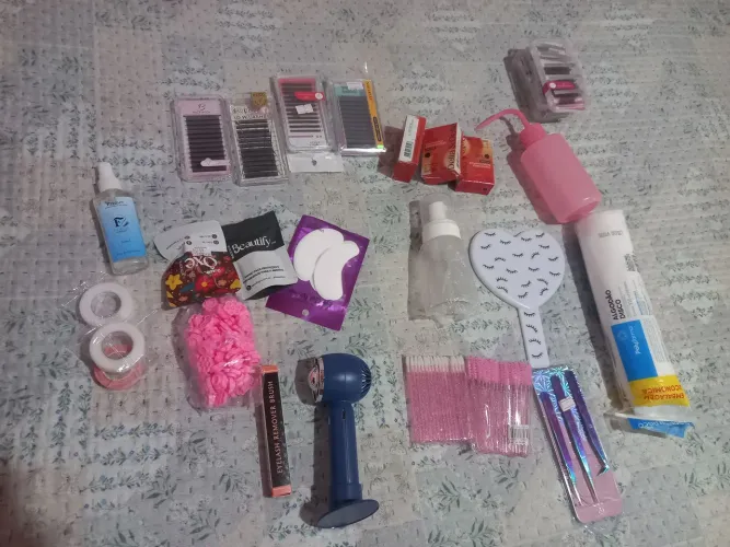 Vendo material de cílios nunca usado