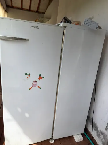 Vendo freezer 220 v 