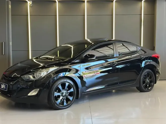 Hyundai Elantra GLS 1.8 16V Aut. 2012