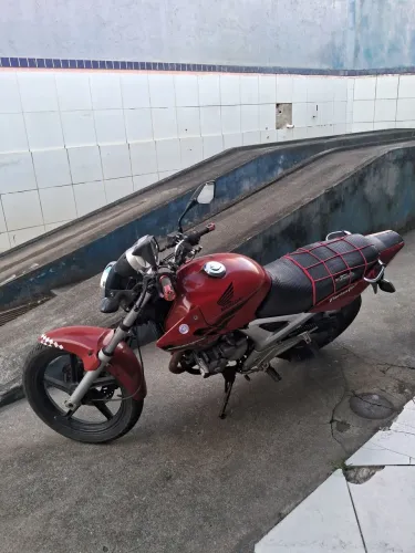 TROCO em MOTO 125CC A 150CC OU VENDE - SE