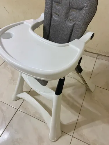 cadeira de alimentação alta Galzerano Premium (na cor Grafite).