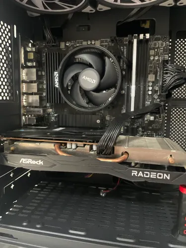Pc gamer RYZEN 5 4500 , RX 6600 8GB , MSI PRO WIFI E nvme 240.