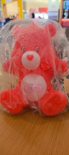 Ursinho carinhoso vermelho 