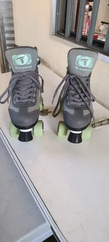 Patins Traxart Powerquad cinza c verde 37/38 Novissimo