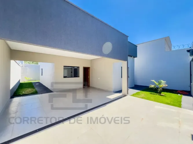 Casa 3 quartos sendo um suíte Sozinha no Lote, Localizada na Cidade de Trindade Go..