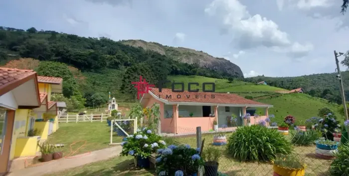 Fazenda - 25 alqueires - Pedra do Jair - casa de apoio e 2 chalés - Sapucaí - Mirím/MG