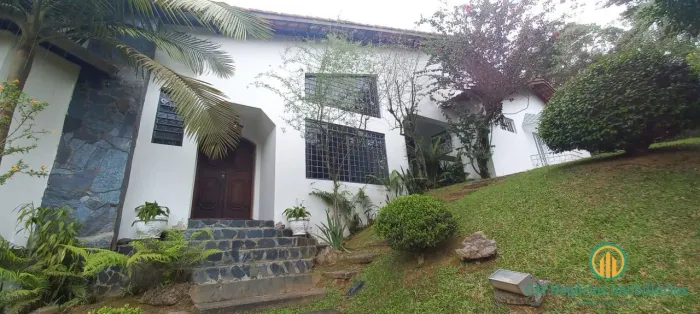 Ótima casa!,4 suítes, 3 salas, piscina, gourmet, casa caseiro em 2500m2