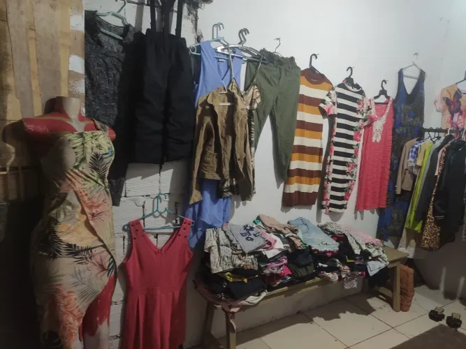 Lote 02 de roupas !!! ZAP *