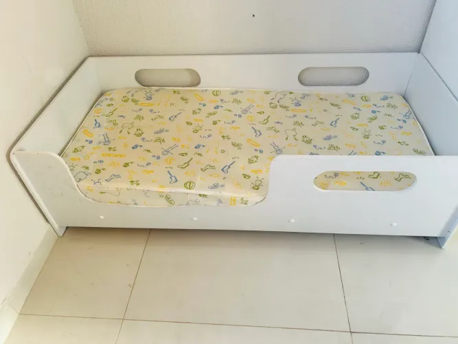 Cama Montessoriana com colchão incluso