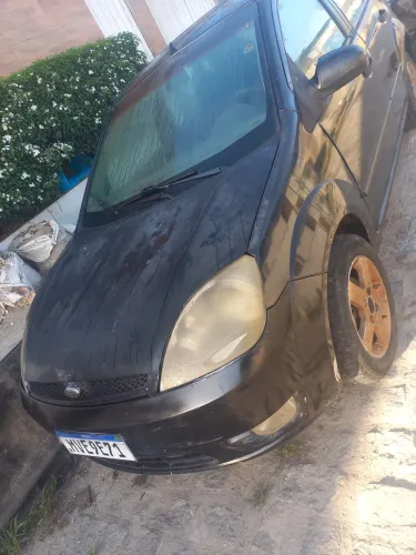 Ford Fiesta Class 1.6 8V 98cv 5P 2004