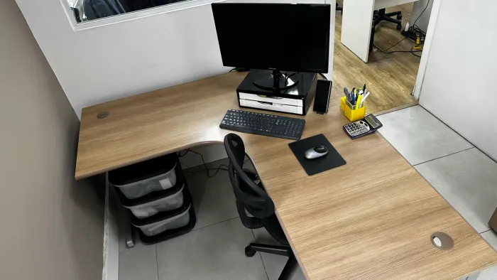 Kit Móveis para escritório Mesas Armários e Gaveteiros