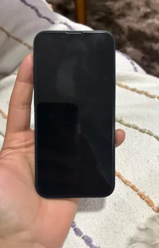 iPhone 13 Semi novo