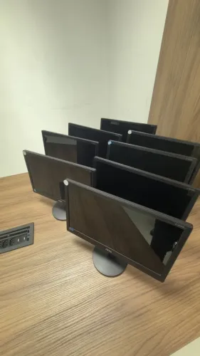 Monitores AOC LCD E1670Sw