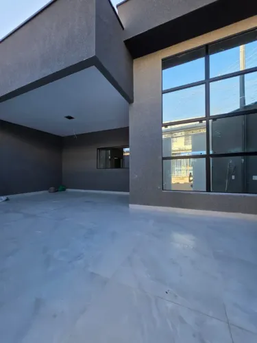 Melhor Casa de Esquina! QR 405! 3Q/Suíte! Piscina! Pele de Vidro! Financia!