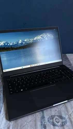 Notebook à venda<br>Samsung Book<br>NP550XDA-KF1BR<br>i5 11 geração<br>8GB RAM<br>1TB de<br>armazenamento