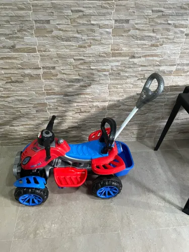 Quadriciclo Spider com Haste - Maral
