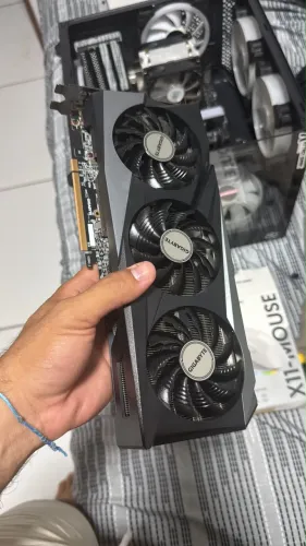 Placa de video AMD RX 7600