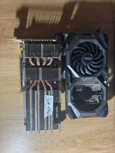 Duas RX5700XT com defeito