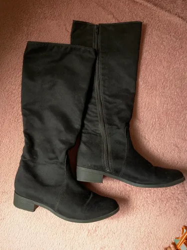 Vende-se bota pontuação 38