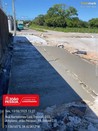 3 VAGAS PARA PEDREIRO