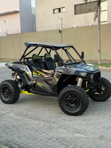 UTV POLARIS RZR 1000 SOM DE TETO