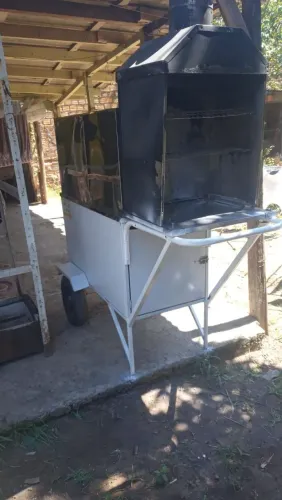 Carrinho de churrasquinho 