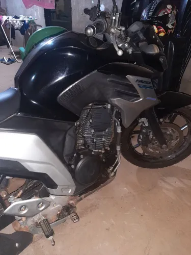 FAZER 250 PRETA