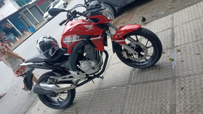 CB Twister 250