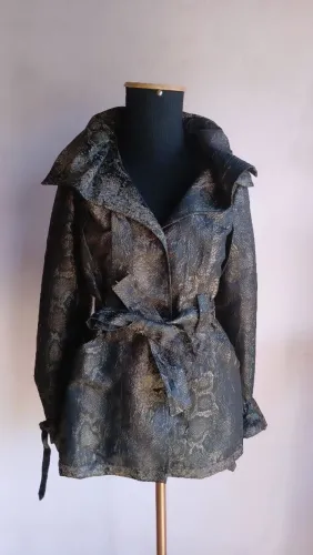 Casaco Sobretudo Trench Coat Feminino Estampa Cobra Novo - Tam 42