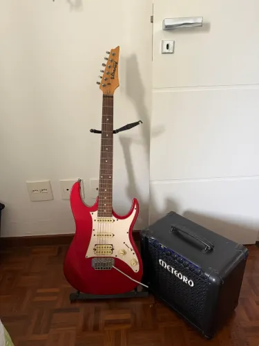 Guitarra Ibanez Gio + Amplificador Meteoro