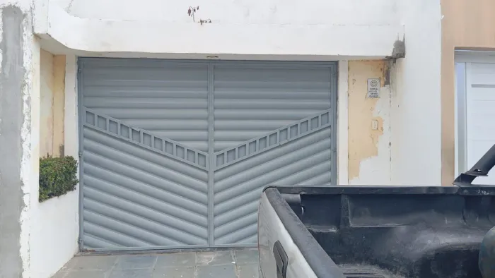 Alugo casa na Aruana