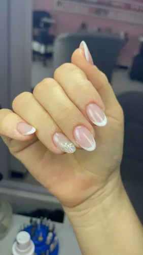 Vaga para manicure