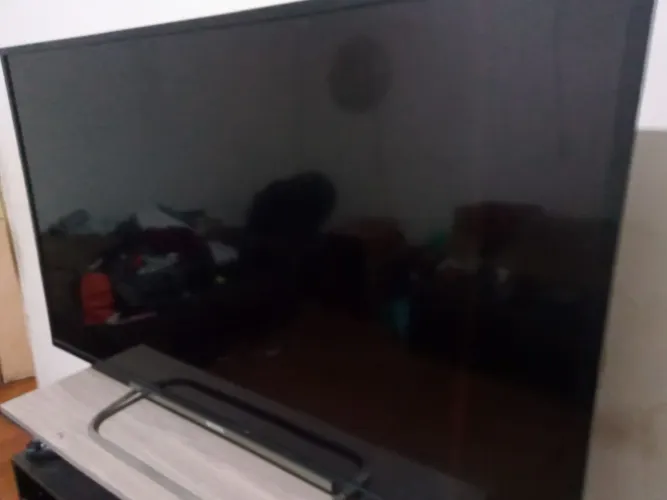 Vendo TV 60" SONY BRAVIA sem imagem.