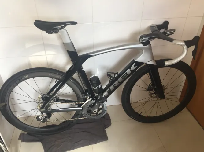 Bicicleta Trek Madone SLR T56 Sram Red 22V