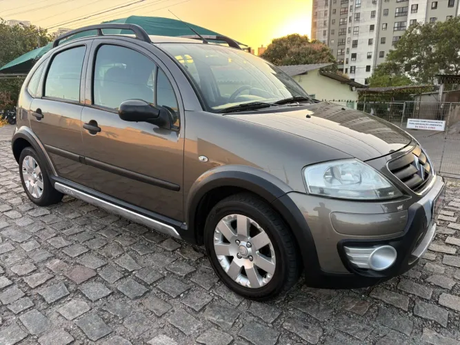 Citroen C3 XTR 1.4 Flex 8V 5P 2010