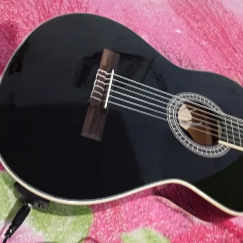 Vendo lindo violão elétrico tonante em estado de novo