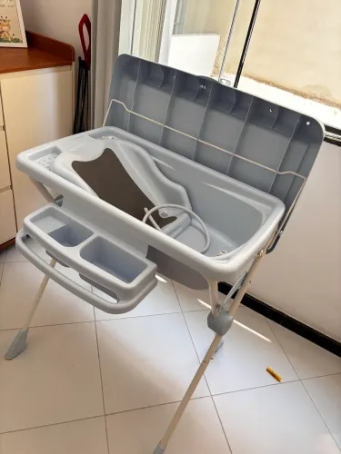Banheira com Trocador Burigotto Azul-Bebê - R$ 220