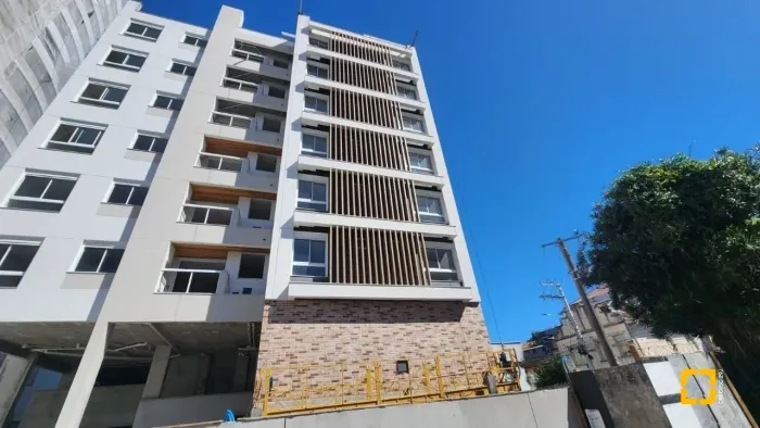 Apartamento com 66 m², 2 dormitórios, 1 suíte, na Agronômica