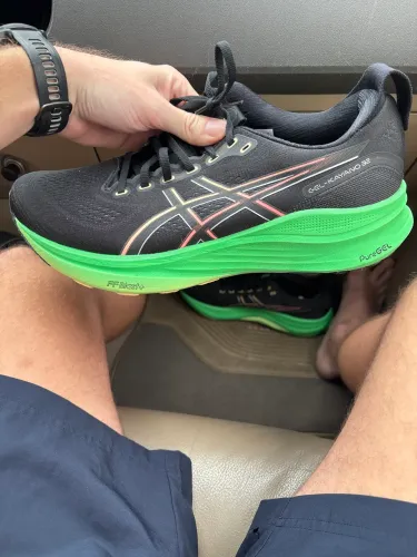 ASICS GEL-Kayano 32 - Masculino - Preto/Verde