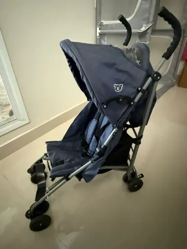 Carrinho bebê guarda chuva 