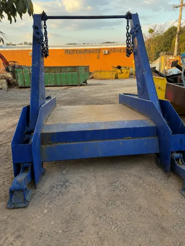 MESA POLIGUINDASTE USADA À VENDA